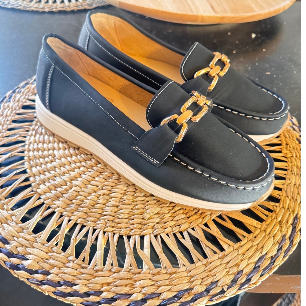 Black chain Link Loafers Gold Hardware Lug Sole Slip On Shoes Size 40 Boat Shoes